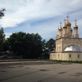 Преображенская церковь Спаса на Яру и памятник Есенину⛪️ 