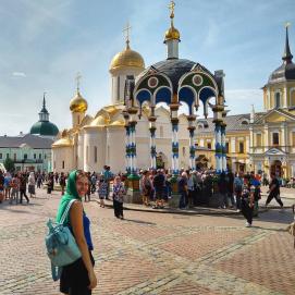 Видели когда-нибудь китайца делающего селфи, паралельно наполняя бутылку святой водой❓Хах, а я да✌