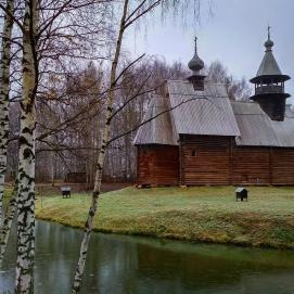 Остался позади наш пятидневный трип по городам России, и мы уже вернулись обратно в столицу..затягивать с постами не буду и немедленно поделюсь с вами полученными впечатлениями