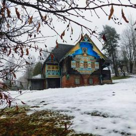 Талашкино, Смоленская область. Когда зимняя сказка тает, она превращается в декорации в фильму "Сонная лощина"  Именно таким, холодным туманным и готическим было второе января 2018 