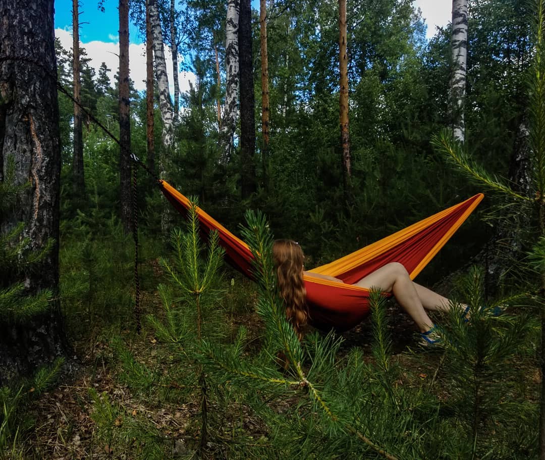 Дарим гамак вместе с @gamak_lazymoon ????

Я много времени провожу на природе и часто беру с собой гамак, он почти ничего не весит, легко умещается в любой сумке и в нем так классно отдохнуть