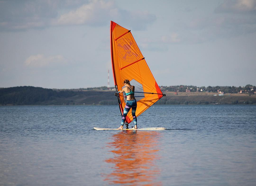 Подружиться с ветром????????✔️ #переславльзалесский #плещеевоозеро #surfcamp #windsurf #summer16